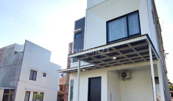 JUAL CEPAT RUMAH MEWAH FASILITAS LENGKAP AMAN DAN NYAMAN 1