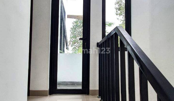 Jual Cepat Rumah 2 Lantai Strategis Dekat Stasiun 2