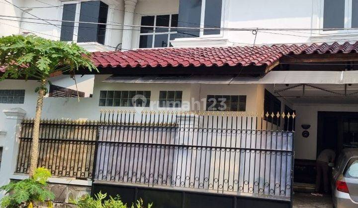 Rumah di Kemangisan 2 Lantai SHM Sudah Renovasi 1