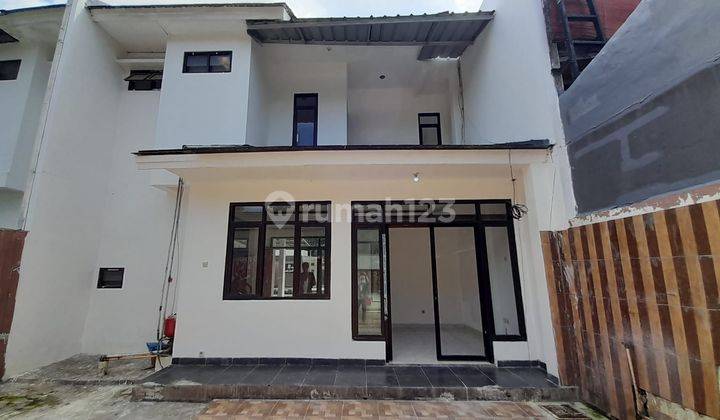 Di Jual Rumah Di Komplek Banjar Village Cilangkap Depok 1