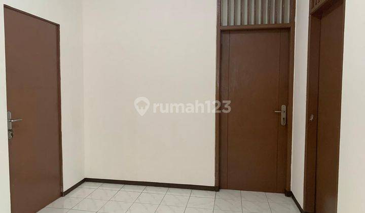 Rumah Di Sewakan 2 Lantai Di Perumahan Villa Kelapa Dua Kebon Jeruk Jakbar 2