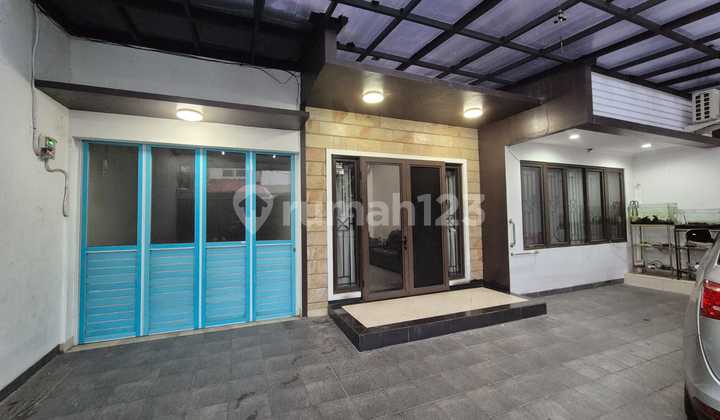 For Sale House in Meruya Ilir Complex, North Meruya, West Jakarta 2