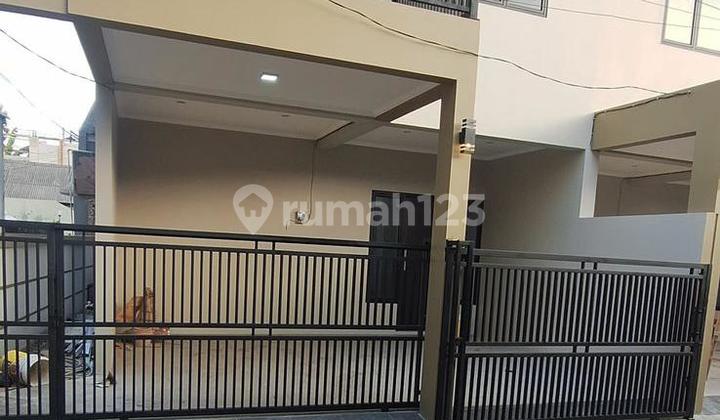 For Sale House in Jurang Mangu Barat, Bintaro, South Tangerang