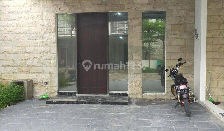 Rumah 2 Lantai Nyaman Full Furnish di Mutiara City, Sidoarjo 2