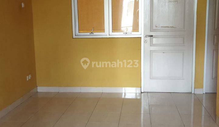 Rumah di Perumahan Boulevard Hijau
Kota Harapan Indah Bekasi  1