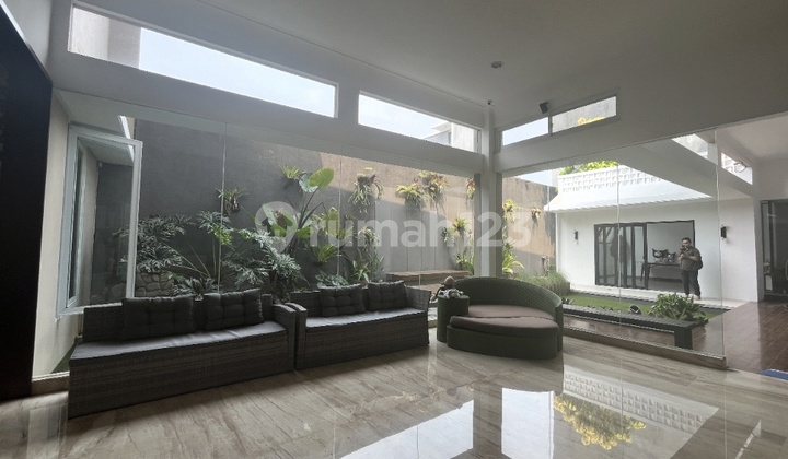 Rumah Mewah di Phg Gading Serpong Tangerang