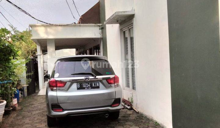 Rumah Paviliun Dengan 20 Kamar Kos 2 Lantai 2