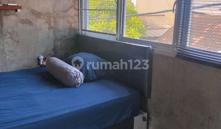 Disewakan Kamar di Lantai 1 Disewakan Kamar di Lantai 1