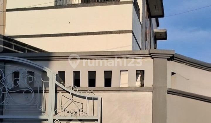 Rumah Indah Strategis 2 Lt Bebas Banjir,lingk Elite Di Gatot Subroto Barat Denpasar Bali 