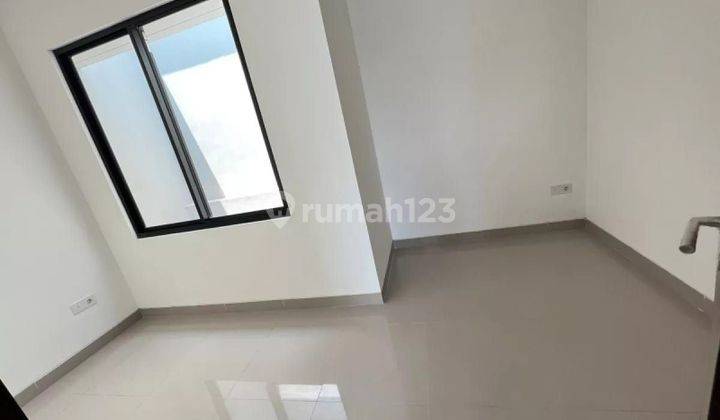 Disewakan Rumah Milenial Pik 2 Baru, Unfurnished 2 Lantai 2