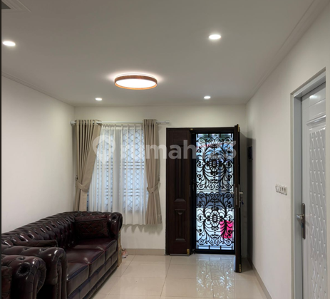 Modern Minimalist 2.5-Story House Ready to Occupy Beautiful Semanan Garden Renovated 2