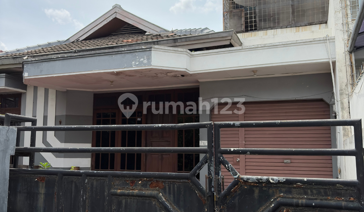 1-Story House in Taman Kebon Jeruk Intercon Complex 2