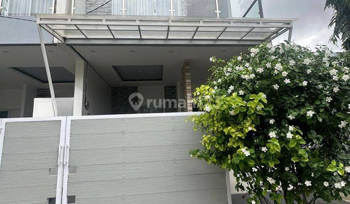 Rumah 2 Lt Furnish Shm Di Boulevard Hijau, Bekasi 2