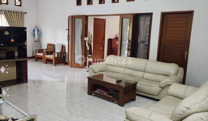 Rumah 2 Lantai Bagus SHM di Buaran, Jakarta Timur 1