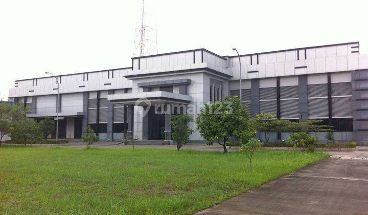 Tanah ex kantor & gudang di Kawasan Industri Delta Silicon, Bekasi 10.960 m² 1