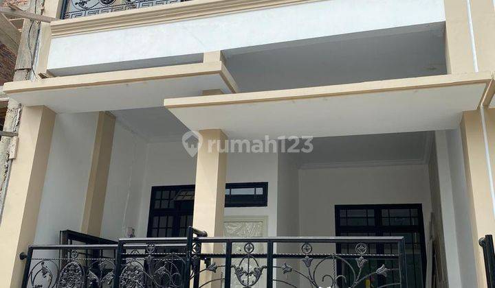 Rumah 2 Lantai Bagus SHM di Harapan Indah, Bekasi 1