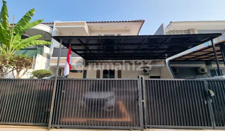 Rumah 2 Lantai Bagus SHM di Taman Modern, Jakarta Timur