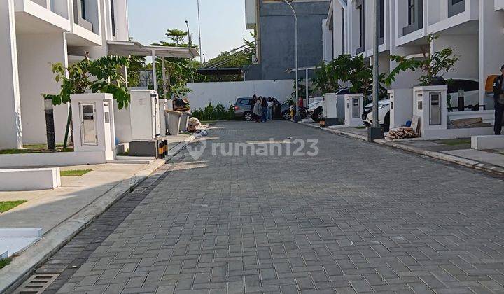 Rumah 2 Lantai Bagus Semi Furnished di Harapan Indah Cluster Kana, Bekasi 2