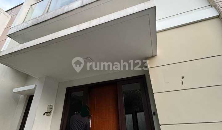 Rumah 2lt Di Cluster Burgundy Dekat Mall Summarecon 2
