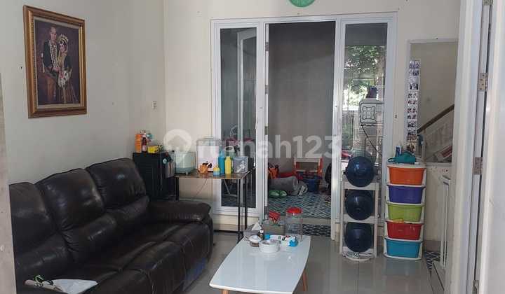 Rumah Rapi Bagus 2lantai Dekat Tol Pulo Gebang  2