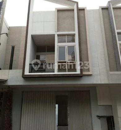 New 2-Story Shophouse Suitable for Office, Clinic, Restaurant, Etc.