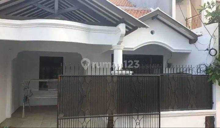 Rumah 2 Lantai Bagus di Kayu Putih, Jakarta Timur 1