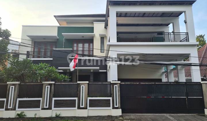 Nice Serene Quiet and Peaceful House in Menteng