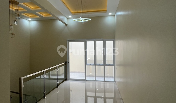 Rumah Baru Bagus Semi Furnish Sisa 1 Unit Di Cluster  2