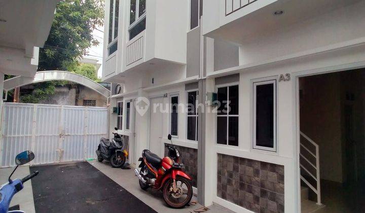 Rumah 2 Lantai Lokasi Strategis Dekat Apart Basura Jakarta Timur 1