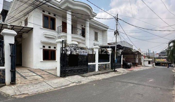 Disewakan Rumah Mewah Hoek Di Tebet Timur Jakaeta Selatan 1