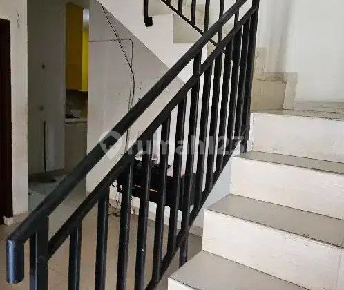 Rumah 2 Lantai di Cluster Daerah Jakasampurna 2
