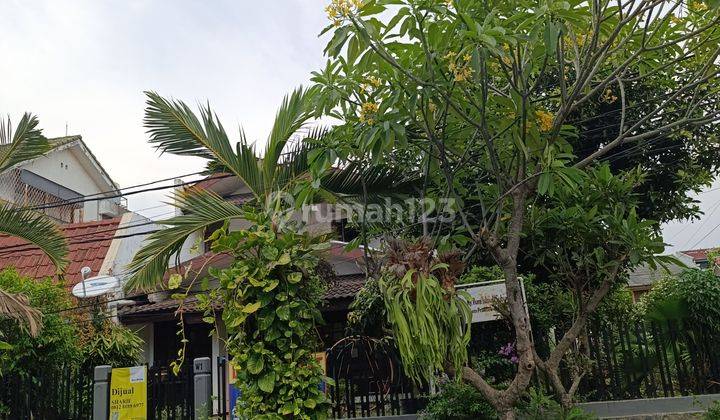 Rumah Luas 2 Lantai, Dijual Cepat..komplek Aman Dan Tentram 1