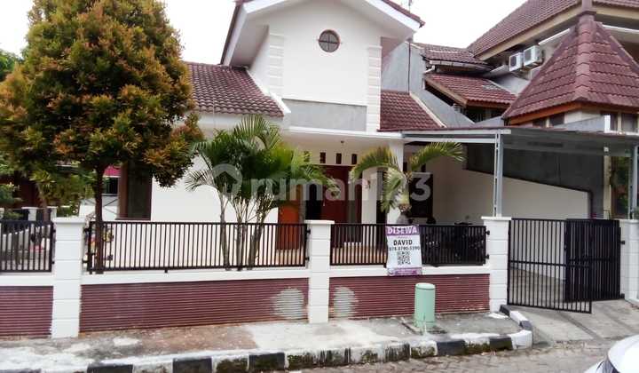 Disewakan Rumah Bagus Dan Luas Di Daerah Bintara