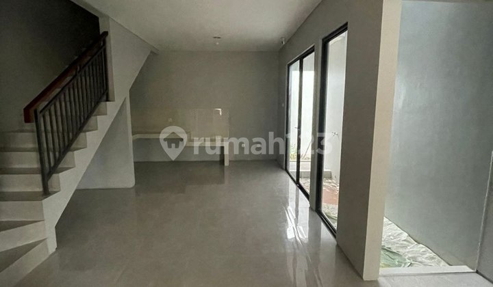 For Sale Beautiful 3-Story House in Grand Wisata 2