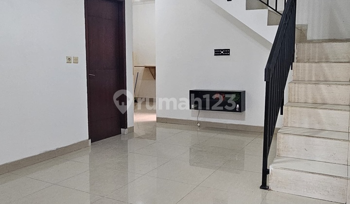 Disewakan Rumah Bagus Di Daerah Cluster Bekasi Barat 2