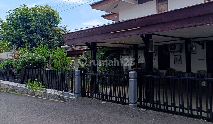 Rumah Luas 2 Lantai, Dijual Cepat..komplek Aman Dan Tentram 2