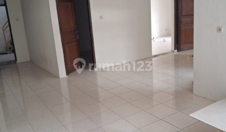 Disewakan Rumah Di Daerah Bintara Jaya  2