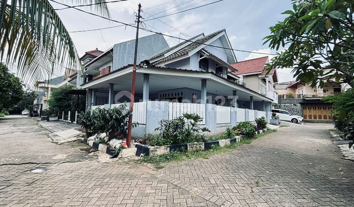 Disewakan Rumah Hook di Jatibening Estate Disewakan Rumah Hook di Jatibening Estate