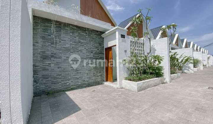 Tropical Modern Villa Located At Prime Seminyak