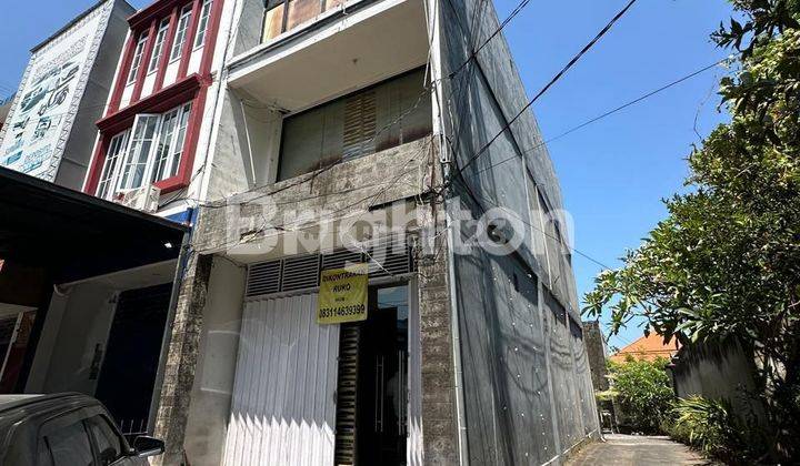 STRATEGIC 3-STOREY SHOPHOUSE IN DIPONEGORO DENPASAR 2