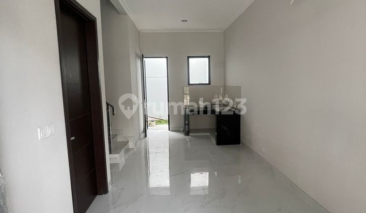 DIJUAL RUMAH 4,5X10 KOSONGAN 3LANTAI PIK 2 HARGA 1,85M  