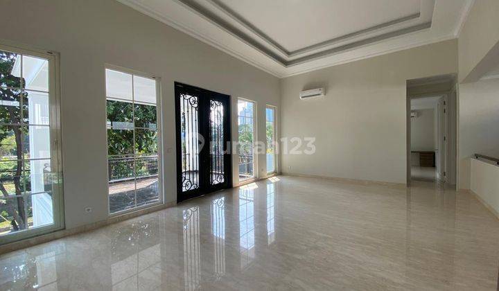 Disewakan Cepat di Area Premium Patran Kuningan 5 Bedroom Swimming Pool Good Condition Jakarta Selatan 2