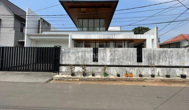 Dijual Rumah 2 Lantai 5 Badroom Dekat Dengan Gedung Kpk Kuningan, Jakarta Selatan 1