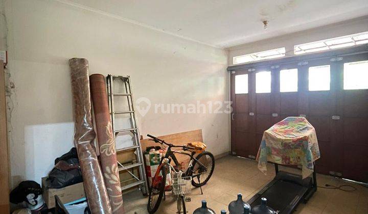 Dijual Rumah 2 Lantai 5 Kamar Tidur Strategis Dekat Dengan Pintu Tol Pulogebang Jakarta Timur 2