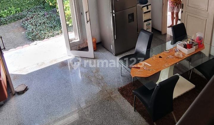 Ready-to-Live House In Regency 21 East Surabaya