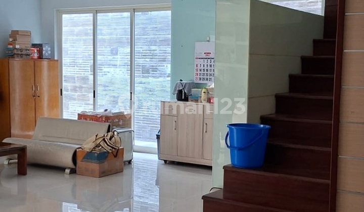 Rumah Siap Huni Dengan Penataan Lega Di Gading Pantai 