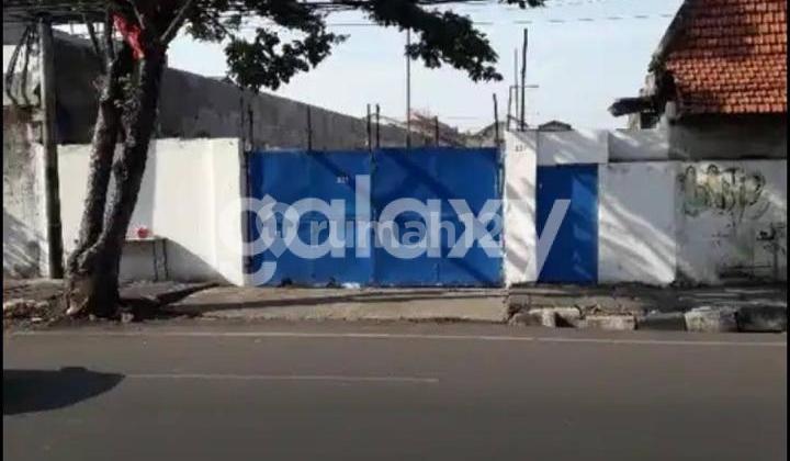 Kenjeran Surabaya Warehouse Complex South Facing