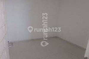 Tourism Ready-to-Occupy House in Semanggi Rungkut 2