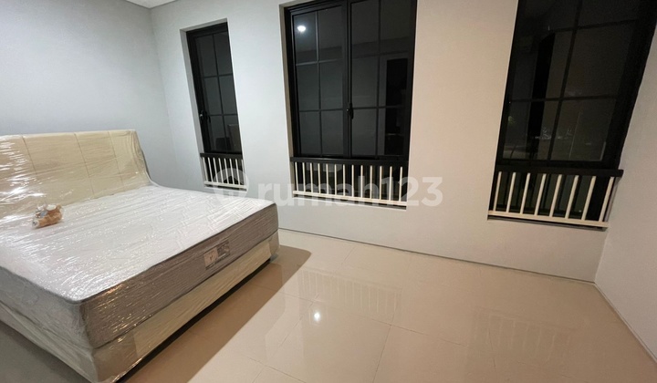 Ready-to-Live-in House Like New Oakwood Citraland 2