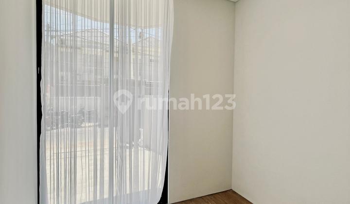 Rumah Cantik Baru Gress Minimalis Di Sutorejo 2